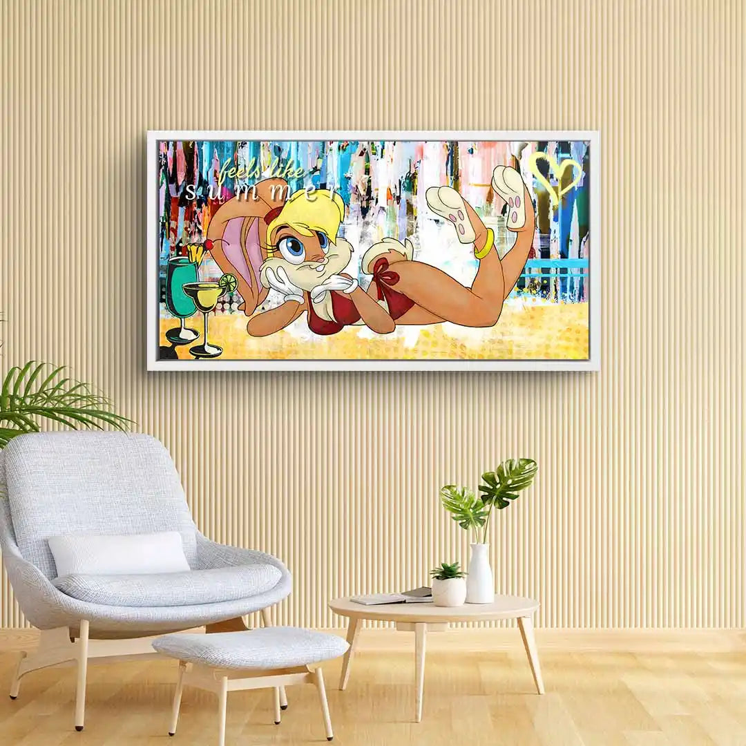 Modernes Wohnzimmer mit Pop Art Wandbild, cartoonartige Figur im Badeanzug, bunte Sommerfarben