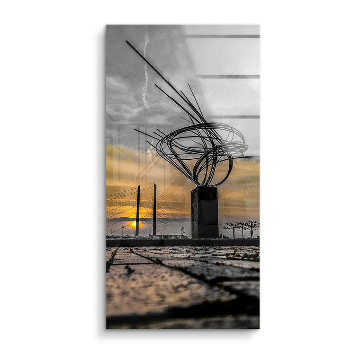 Modernes Wandbild mit abstrakter Metallskulptur, Sonnenuntergang und Brücke, Acrylglas