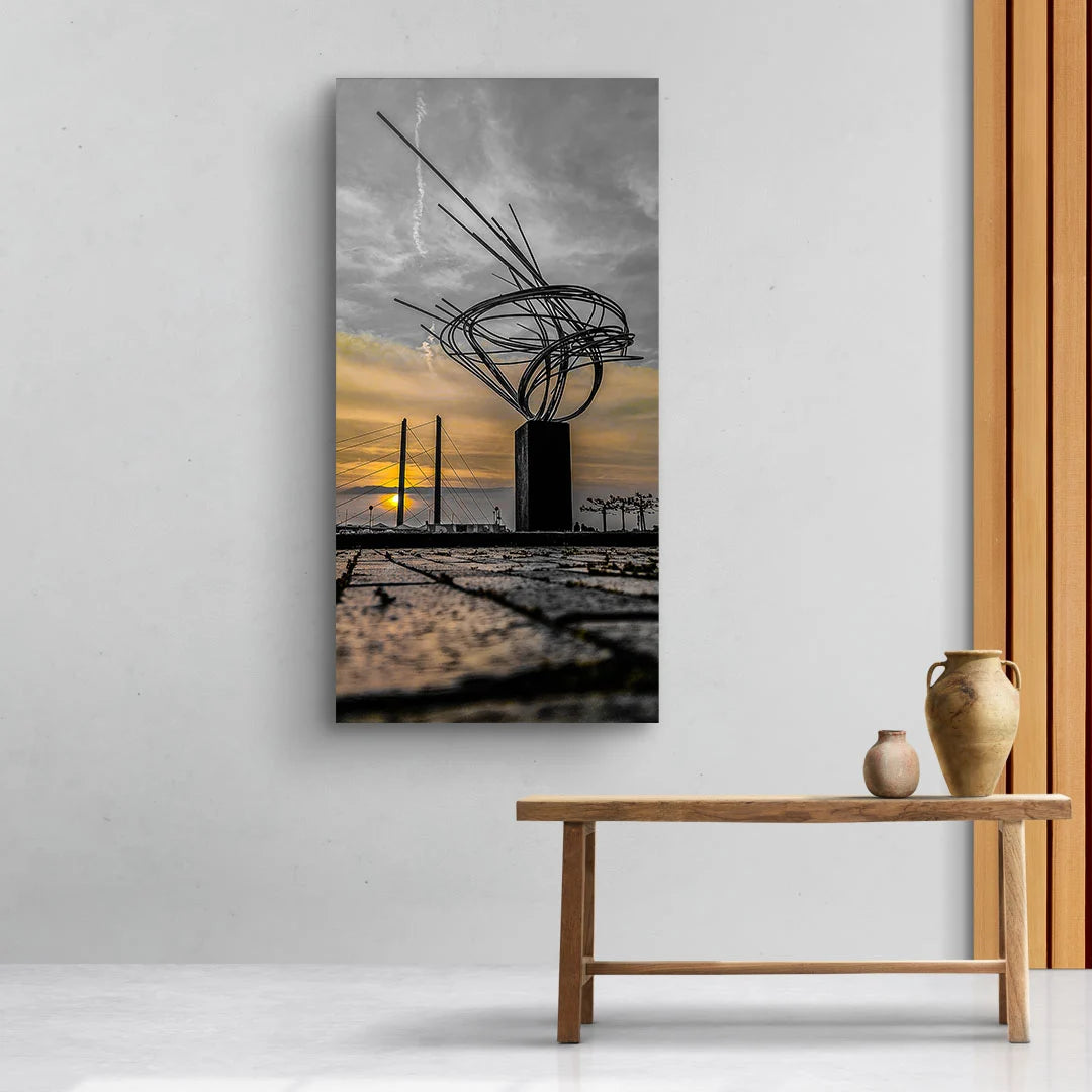 Modernes Wandbild mit abstrakter Skulptur und Sonnenuntergang, Kunst für Wohnzimmer