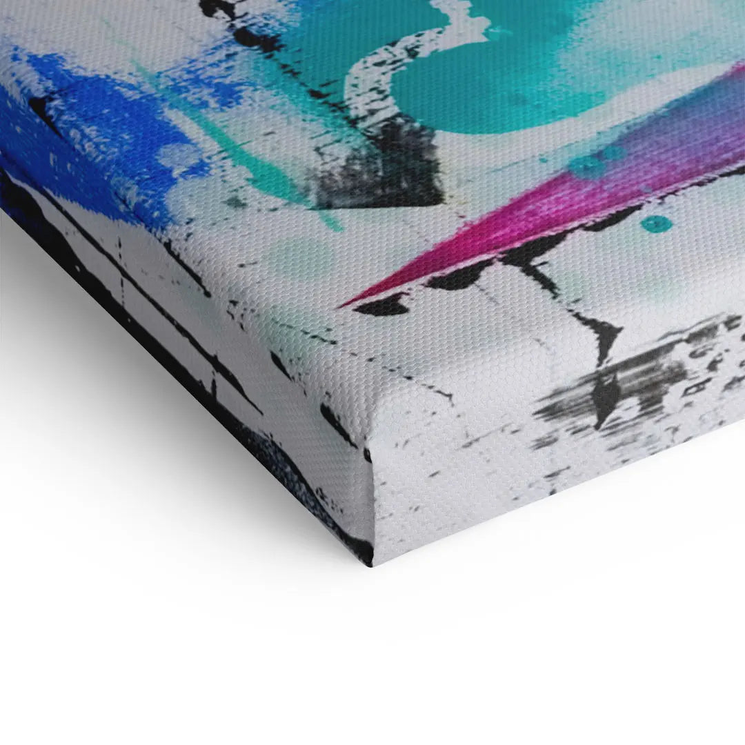 Detail eines modernen, bunten Leinwand-Wandbilds mit abstrakten Farbakzenten in Blau und Pink
