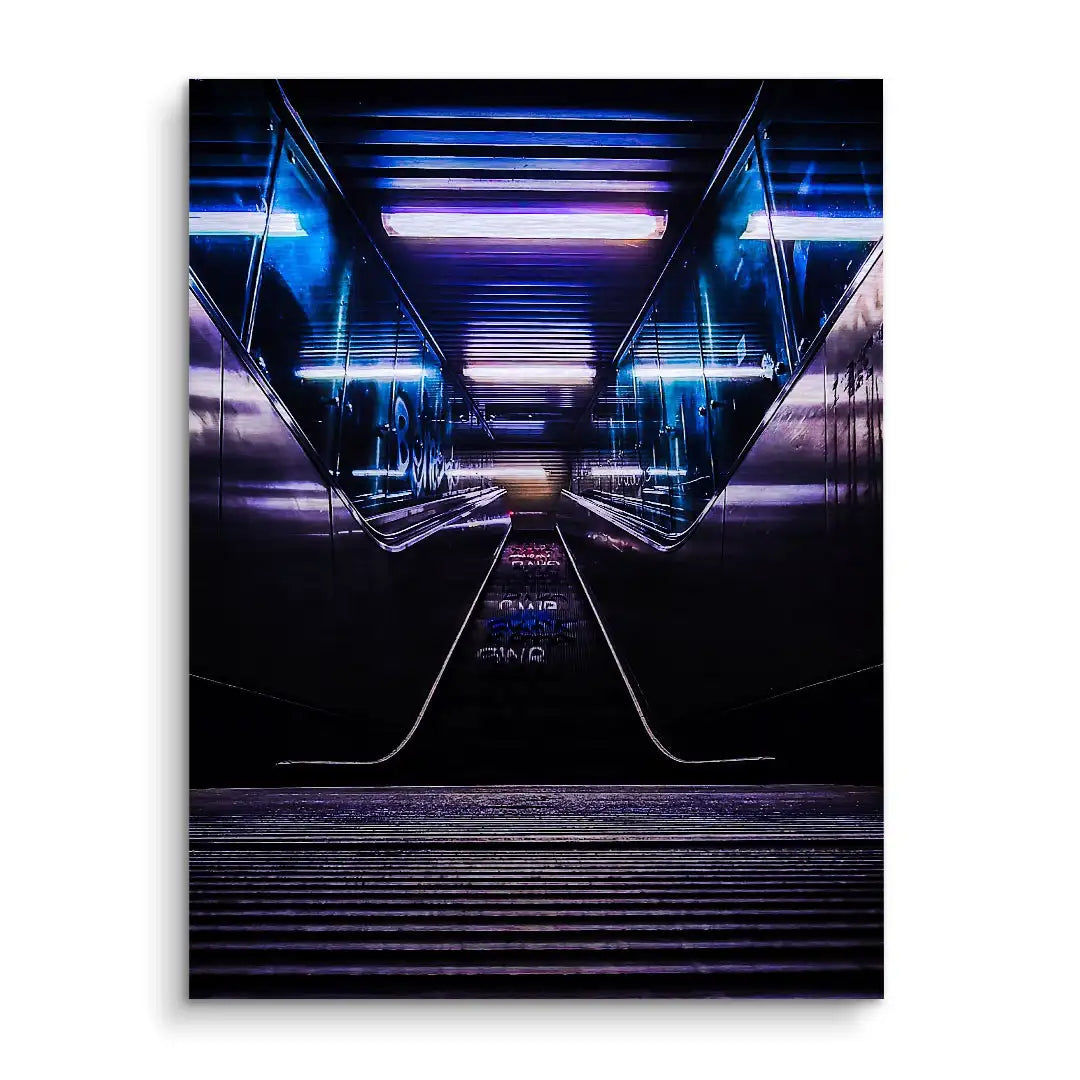 Modernes Wandbild mit futuristischem Tunnel, blaue Neonlichter, urbanes Kunstmotiv
