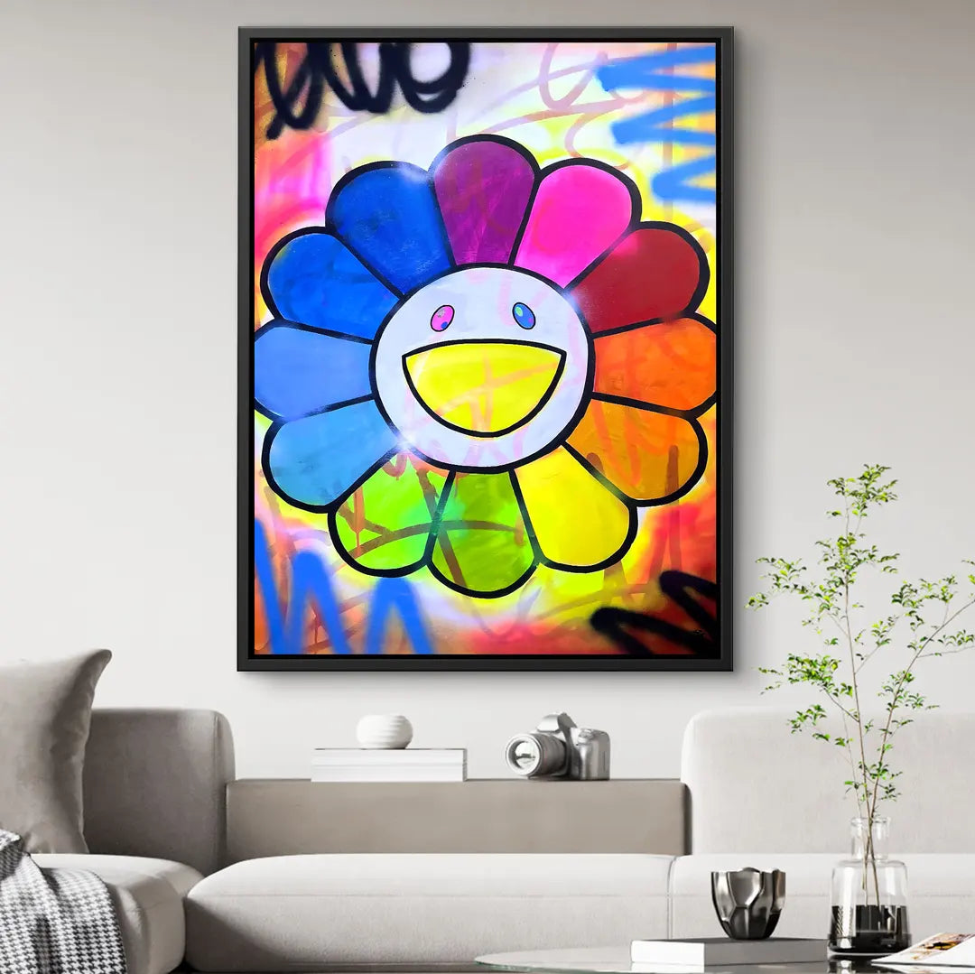 Buntes Wandbild mit lächelnder Blume im Pop Art Stil auf Graffiti-Hintergrund im Wohnzimmer