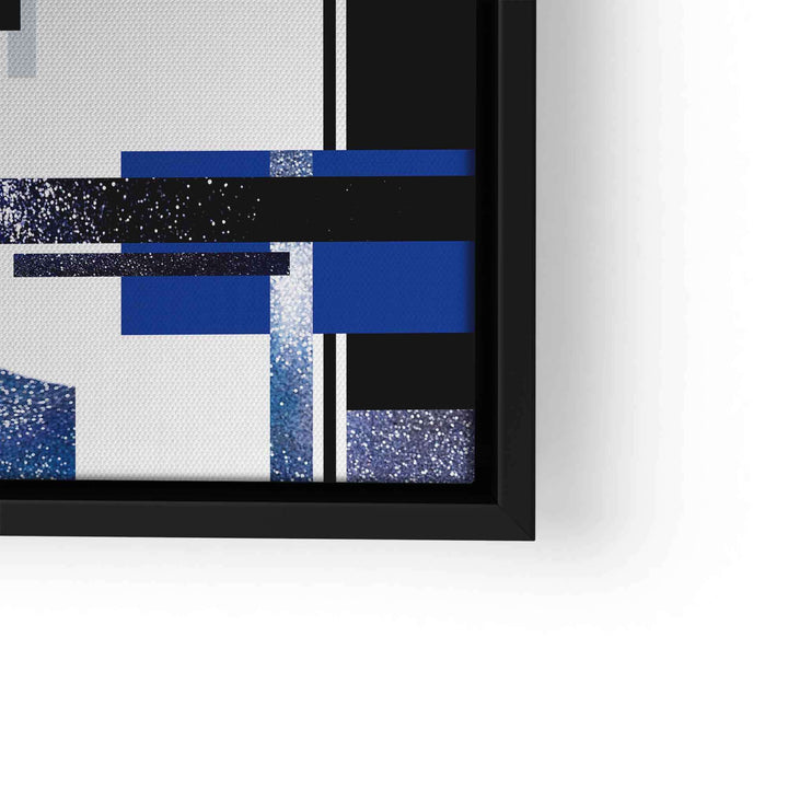 Modernes Wandbild mit abstrakten blauen, schwarzen und weißen geometrischen Formen, Leinwand im schwarzen Rahmen