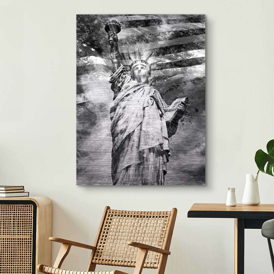Schwarzweiß Wandbild Freiheitsstatue mit amerikanischer Flagge, modernes Kunstbild im Wohnzimmer