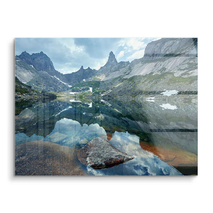Acryl Wandbild mit Berglandschaft, klarer Gebirgssee und Spiegelung der Berge