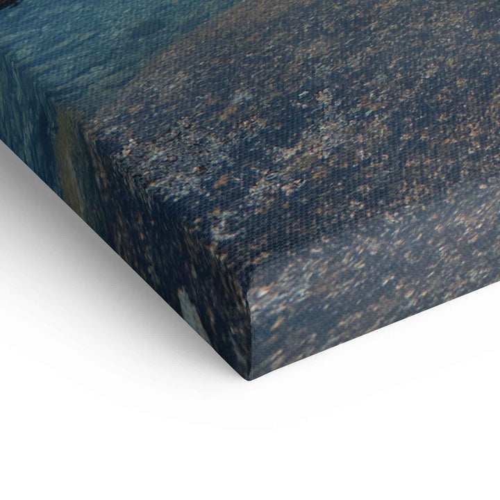 Detailansicht Leinwandbild mit Gebirgsfluss und Berglandschaft, strukturierte Oberfläche