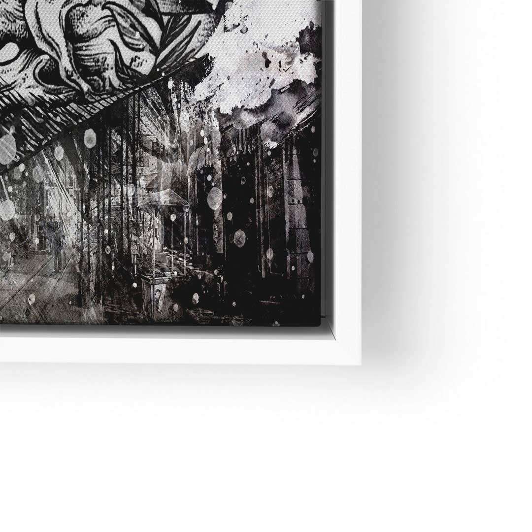 Schwarz-weiß Wandbild mit abstrakter Streetart und tätowiertem Motiv in modernem Rahmen.