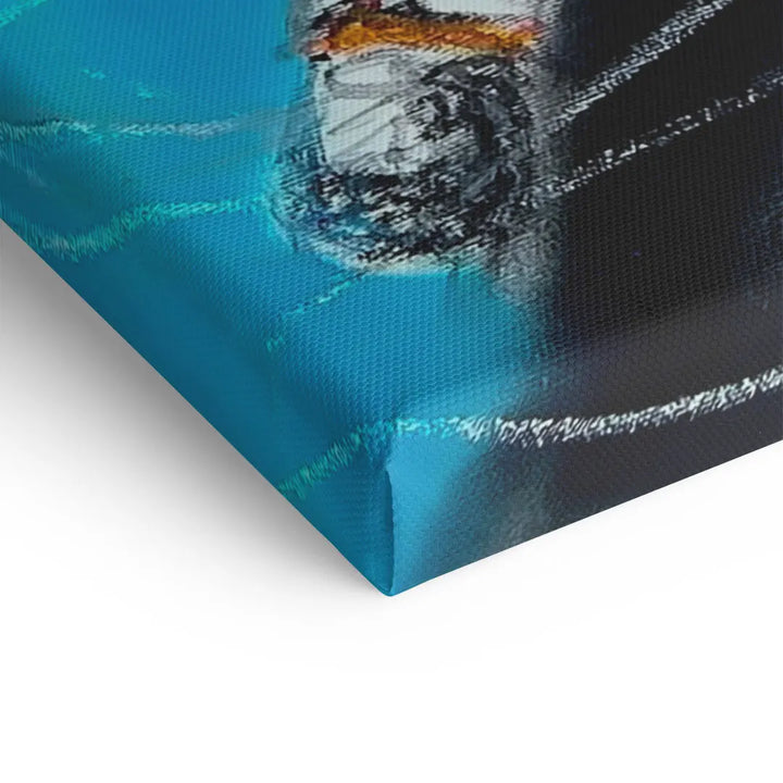 Detailansicht eines modernen Wandbilds mit Mädchen und Zigarette auf Leinwand, blaue Akzente