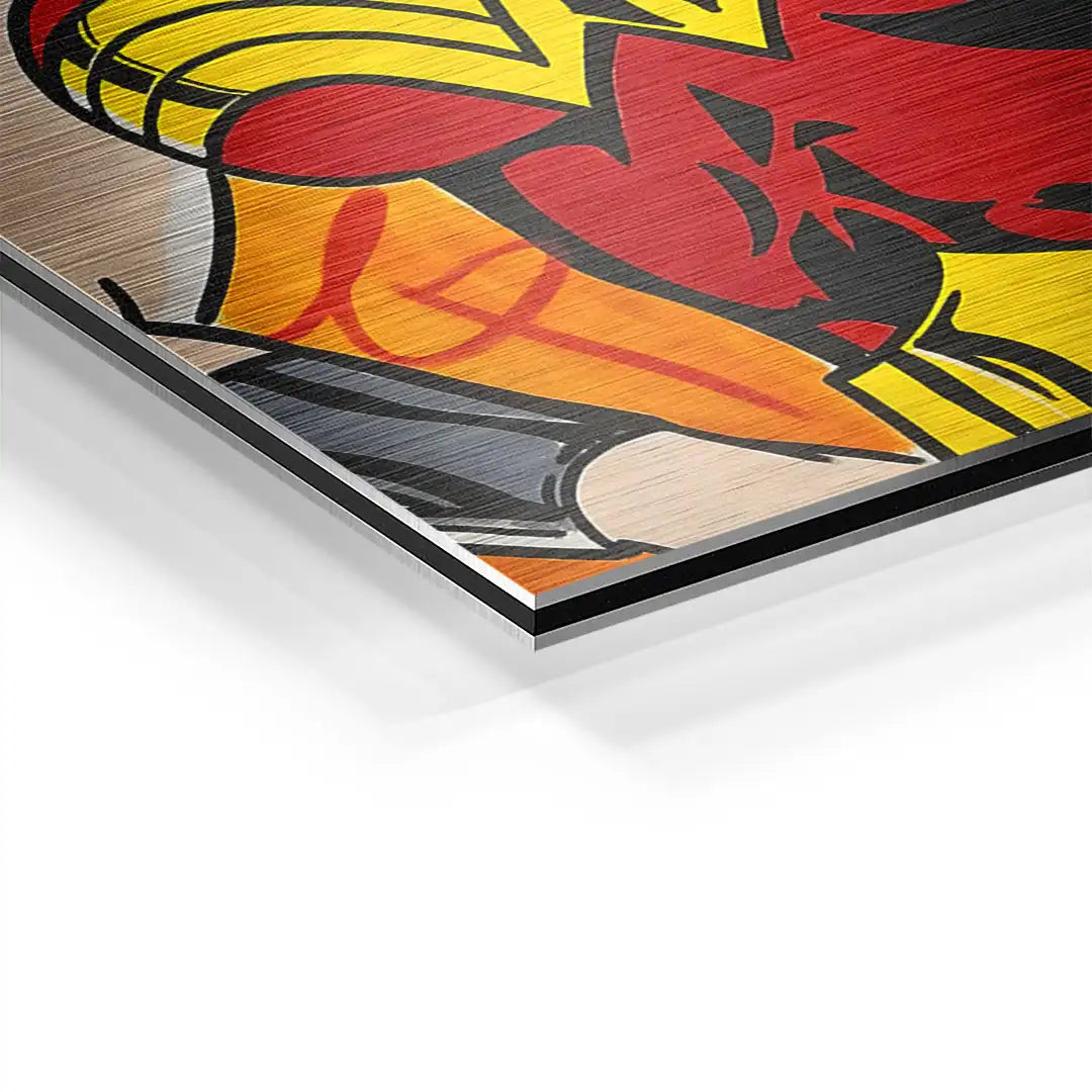 Detailaufnahme Wandbild Mädchen im Pop Art Stil mit orange-gelben Farben auf gebürstetem Aluminium