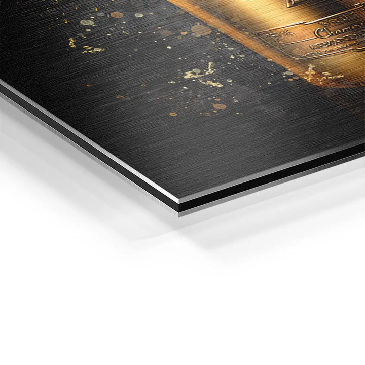 Detailaufnahme Wandbild Gold auf Aluminium mit gebürsteter Oberfläche und Farbspritzern