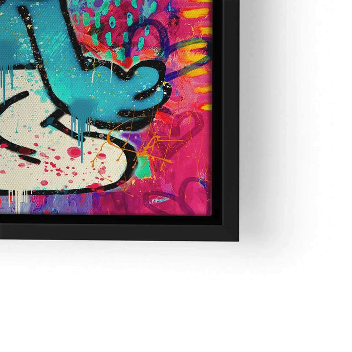 Buntes Graffiti-Wandbild mit Comic-Figur auf abstraktem, farbenfrohem Hintergrund