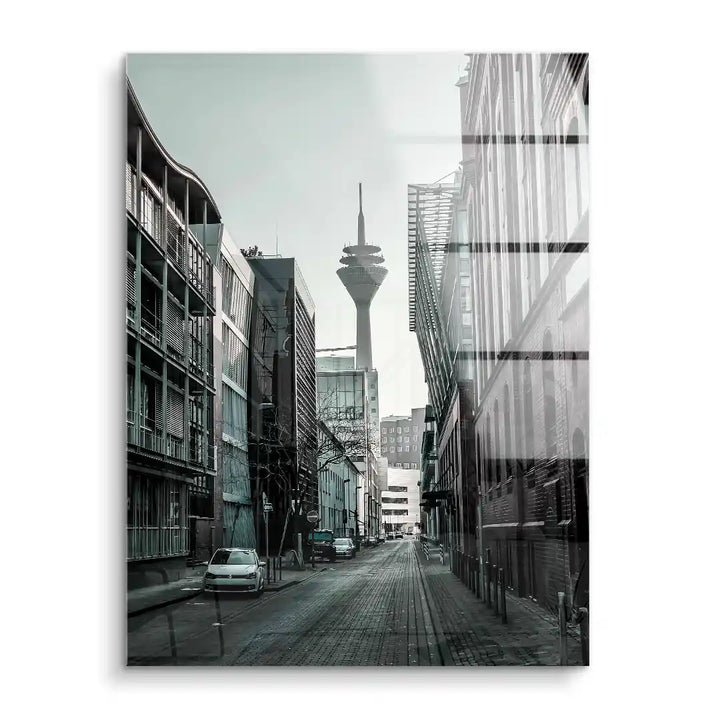 Modernes Acryl Wandbild mit grauer Stadtansicht und Fernsehturm im Hintergrund