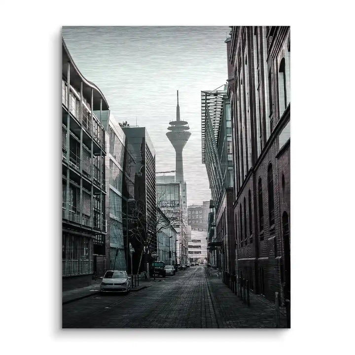 Modernes Wandbild mit Stadtansicht und Fernsehturm, monochrom, urbane Architektur