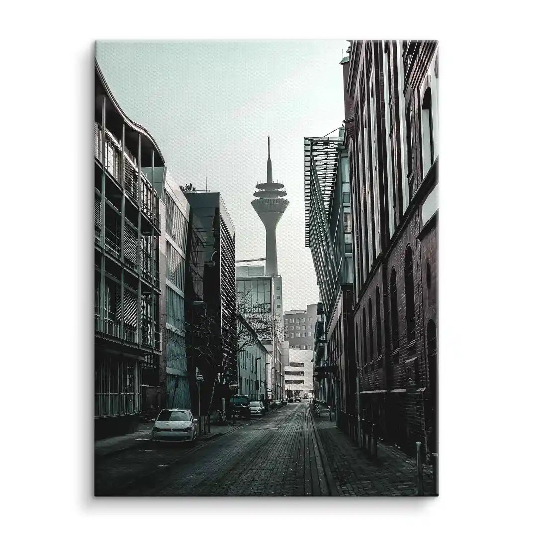 Modernes Wandbild mit urbaner Straßenszene und Fernsehturm in grau, stilvolle Kunst auf Leinwand