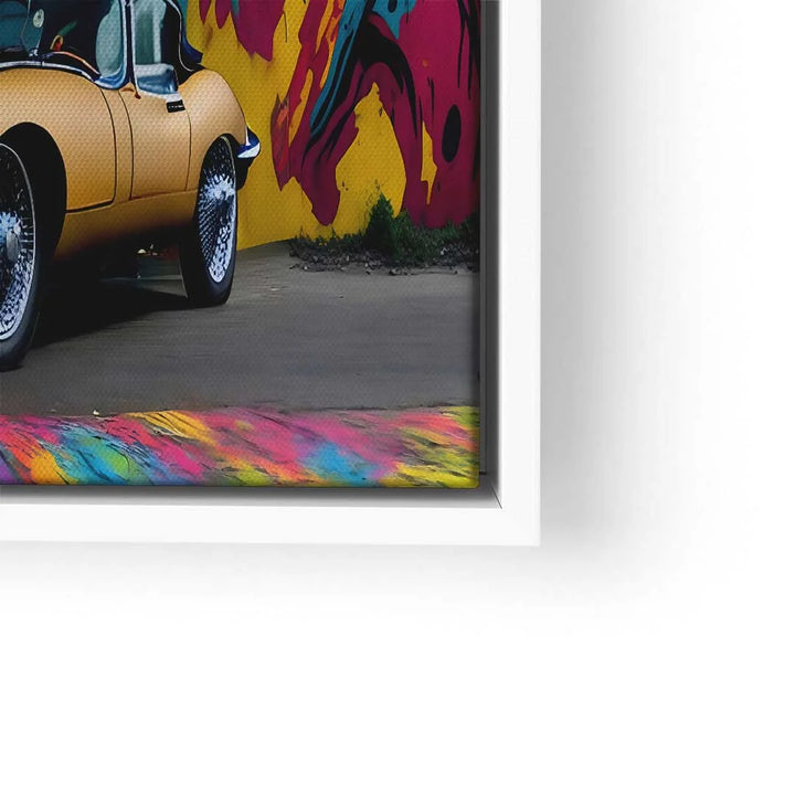 Wandbild mit Jaguar E-Type Oldtimer vor bunter Graffiti-Wand, moderne Kunst