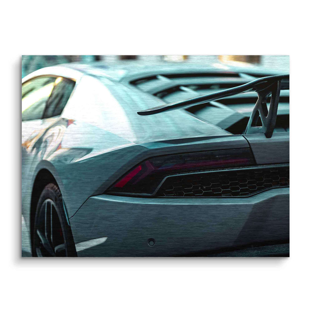 Modernes Wandbild mit Sportwagen Lamborghini Huracán Rückansicht, Aluminium-Optik