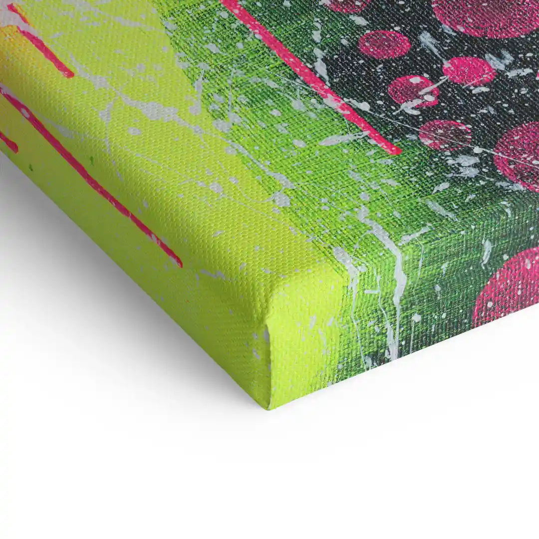 Detailansicht buntes Wandbild auf Leinwand mit abstrakten Mustern, pinken Kreisen und grünen Farbtönen