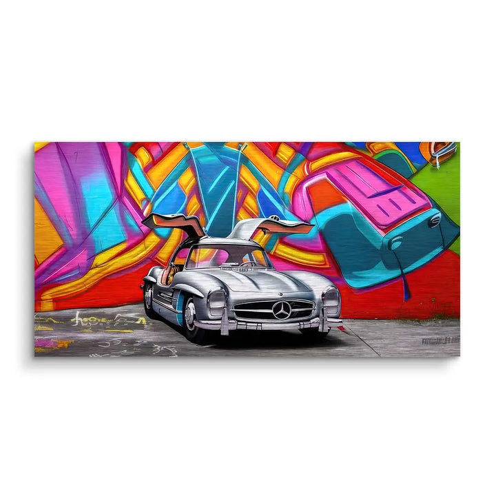 Wandbild mit silbernem Mercedes Oldtimer vor bunter Graffiti-Wand Kunstmotiv