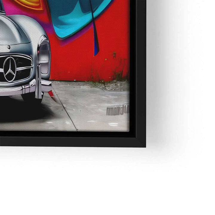 Wandbild mit silbernem Mercedes vor bunter Graffiti-Wand, moderner Kunstdruck