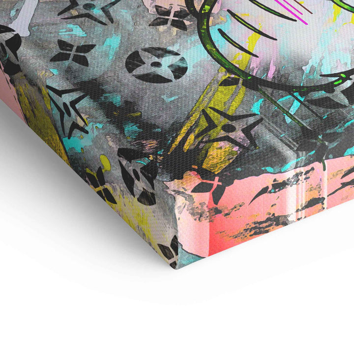 Detail eines bunten Pop Art Leinwandbilds mit Comic-Motiv und abstrakten Mustern