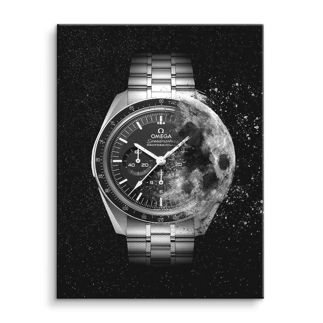 Moderne Wandbild-Collage mit silberner Uhr und Mond-Illustration auf schwarzem Hintergrund