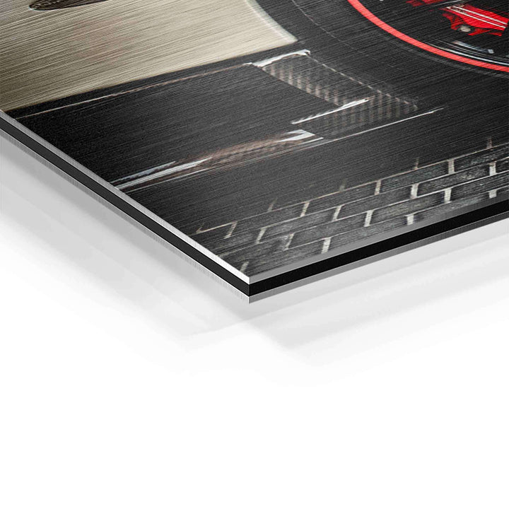 Detailaufnahme eines modernen Aluminium-Wandbildes mit gebürsteter Oberfläche, Motiv Auto-Front