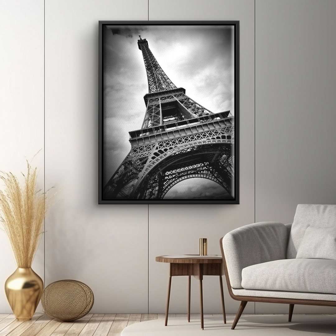Modernes Wohnzimmer mit Wandbild Eiffelturm Paris in Schwarz-Weiß, elegantes Interior