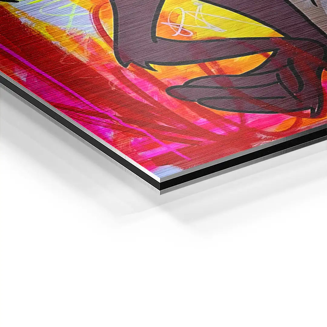 Detailaufnahme modernes Wandbild auf Aluminium mit buntem abstraktem Design, gebürstete Oberfläche