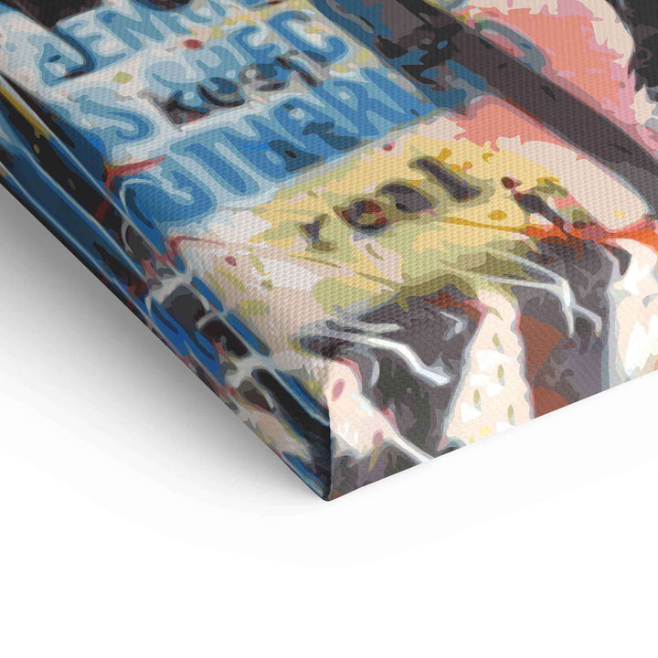 Detailansicht Pop Art Wandbild Affe auf bunter Leinwand mit Textfragmenten