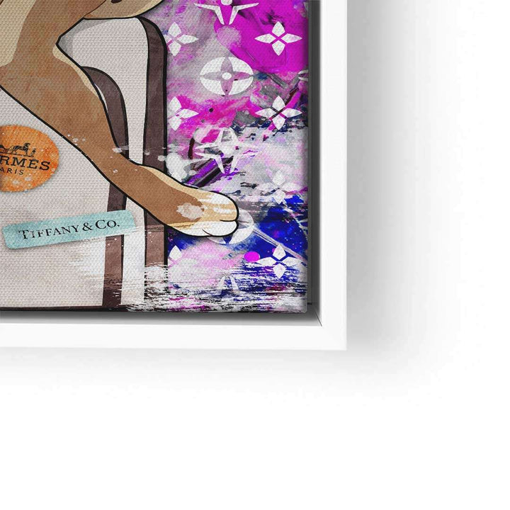 Modernes Wandbild mit Koffer, Sprüheinflüssen und Mode-Elementen in Lila und Blau.