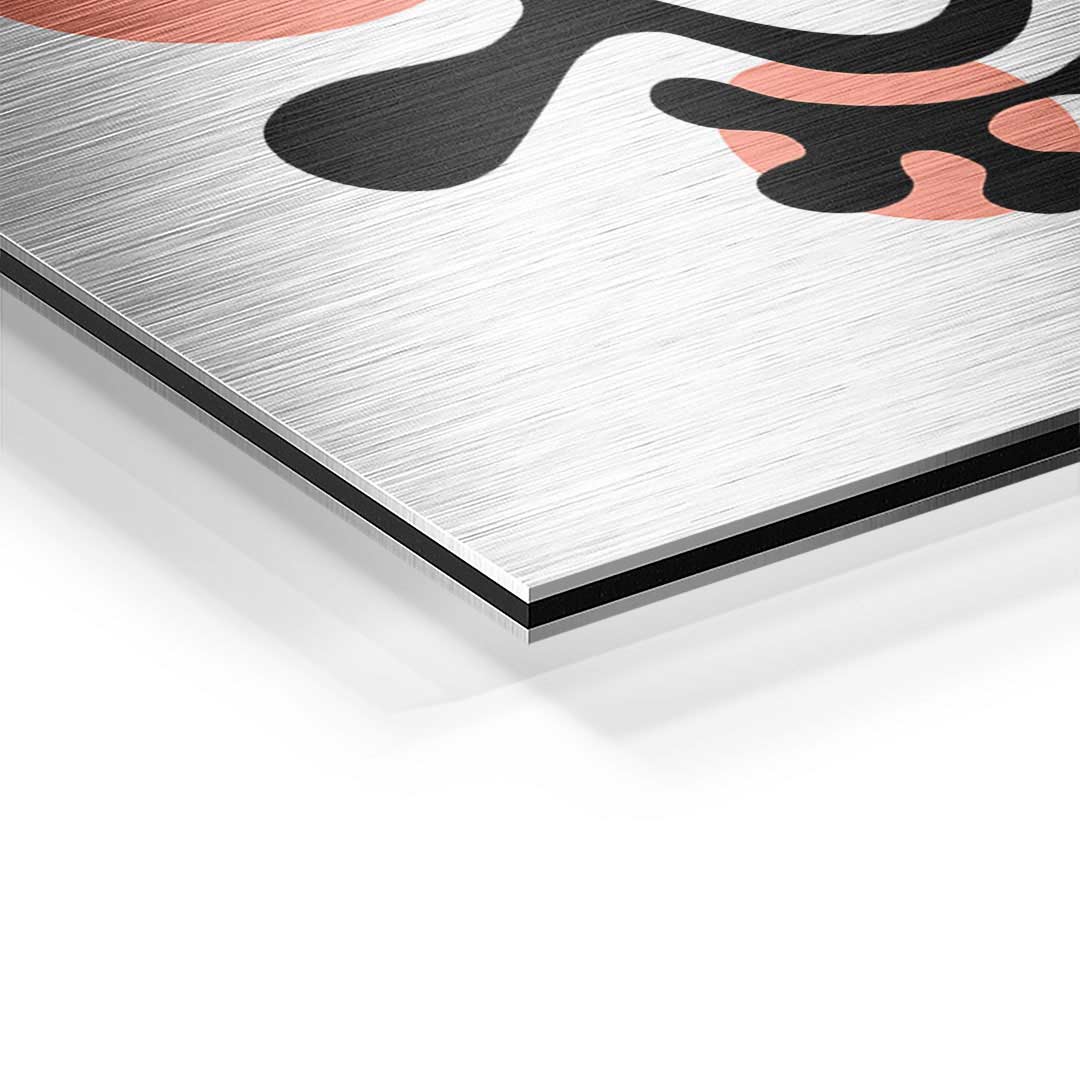 Detailaufnahme modernes Wandbild auf gebürstetem Aluminium mit abstraktem Design