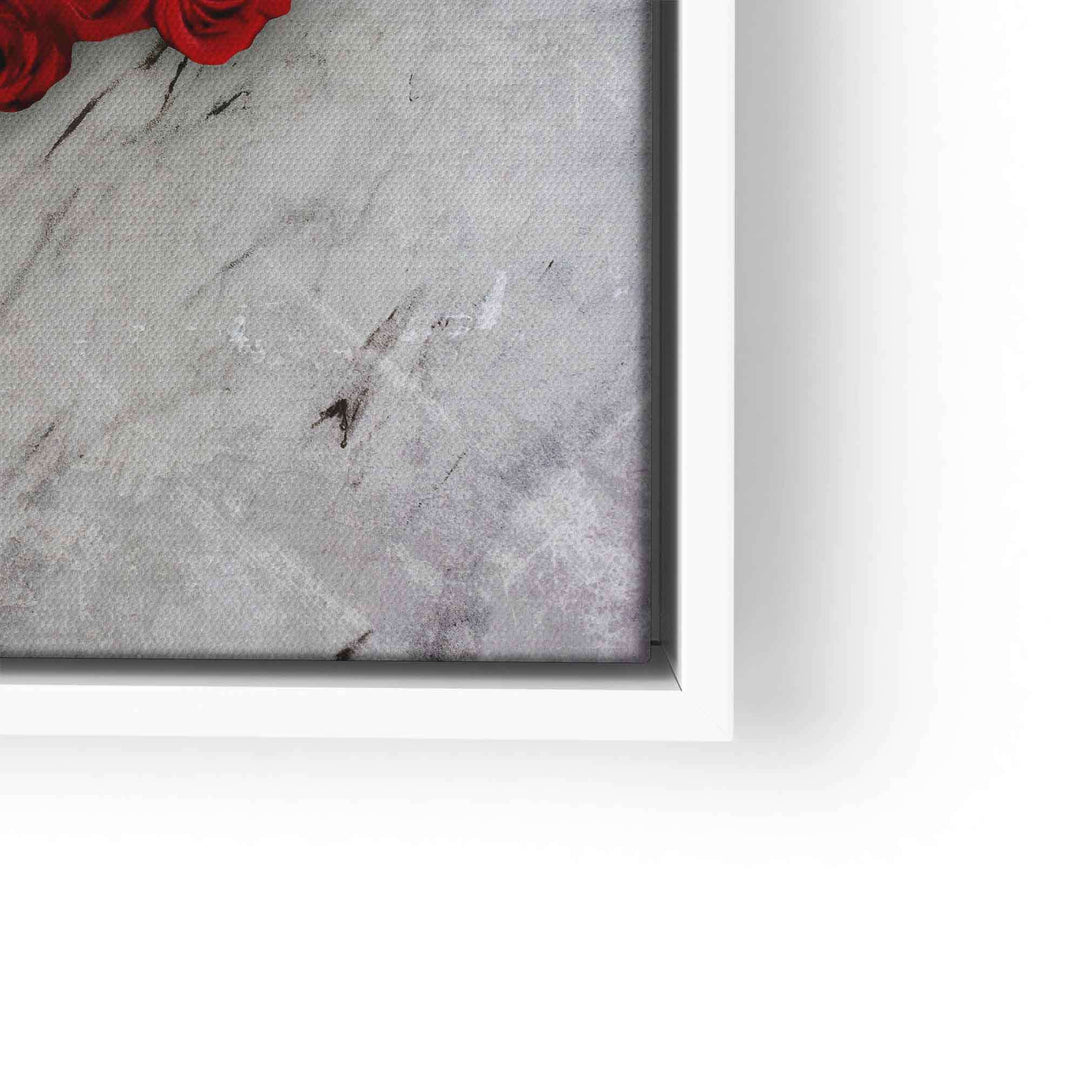 Wandbild mit Nahaufnahme roter Rosen auf strukturierter Leinwand, moderner Look