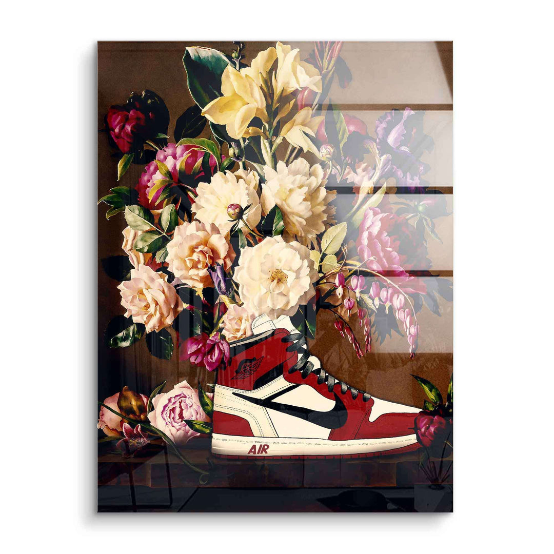 Modernes Wandbild mit rotem Sneaker und buntem Blumenstrauß auf Acrylglas