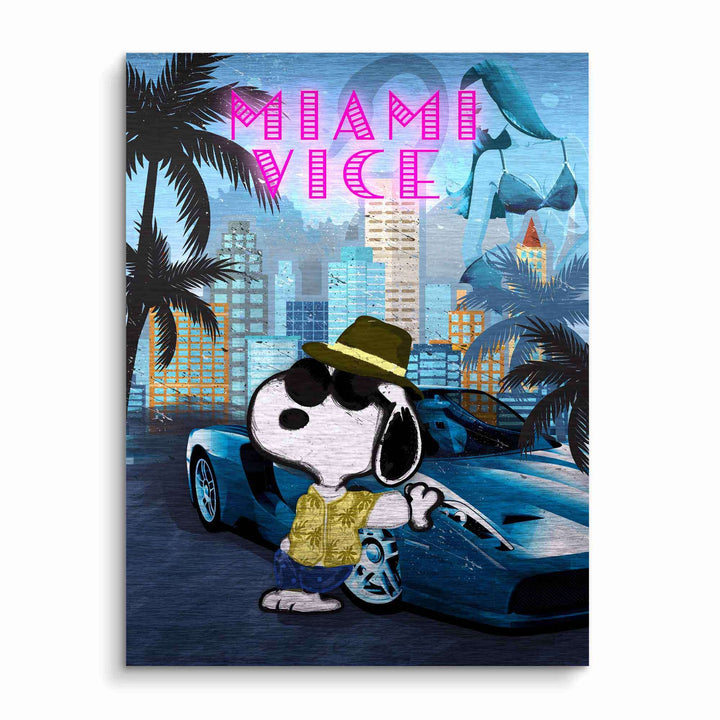 Wandbild im Miami Vice Stil mit Comic-Hund, Sportwagen, Palmen und Skyline bei Nacht.