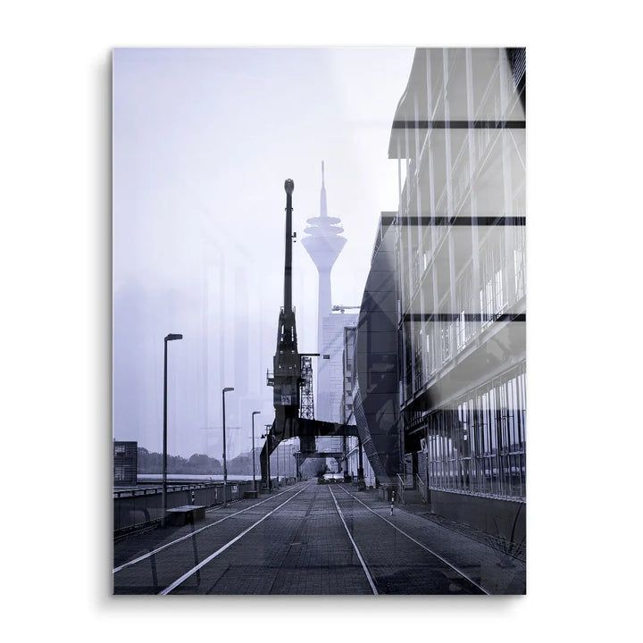 Modernes Wandbild mit urbaner Skyline, Industriekran und Fernsehturm, Acrylglas Kunst