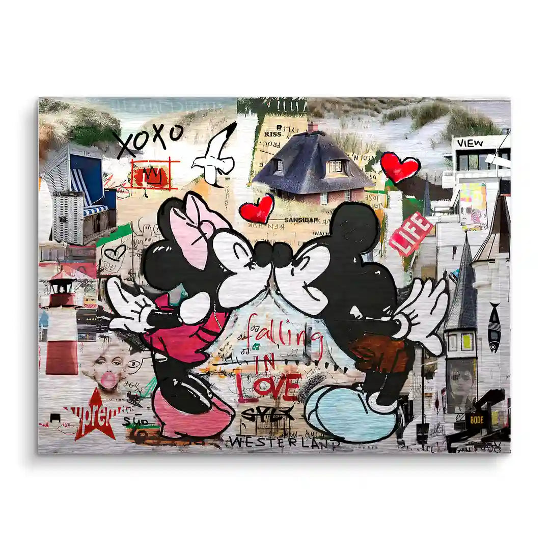 Pop Art Wandbild mit küssendem Cartoon-Paar, Sylt-Elementen und Collage aus Strandmotiven