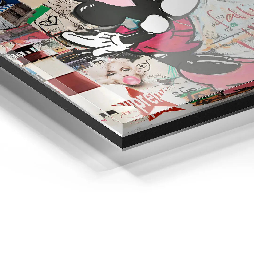 Detailansicht Acrylglas Wandbild mit Pop Art Collage, Kussmotiv und Comic-Elementen