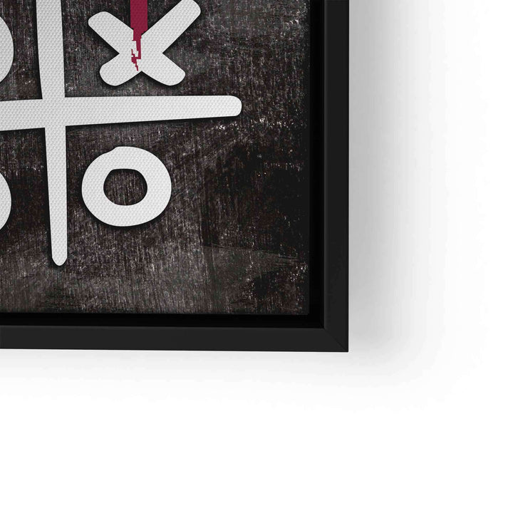 Motivationsbild Tic Tac Toe mit rotem Pinselstrich, Wandbild auf dunklem Hintergrund