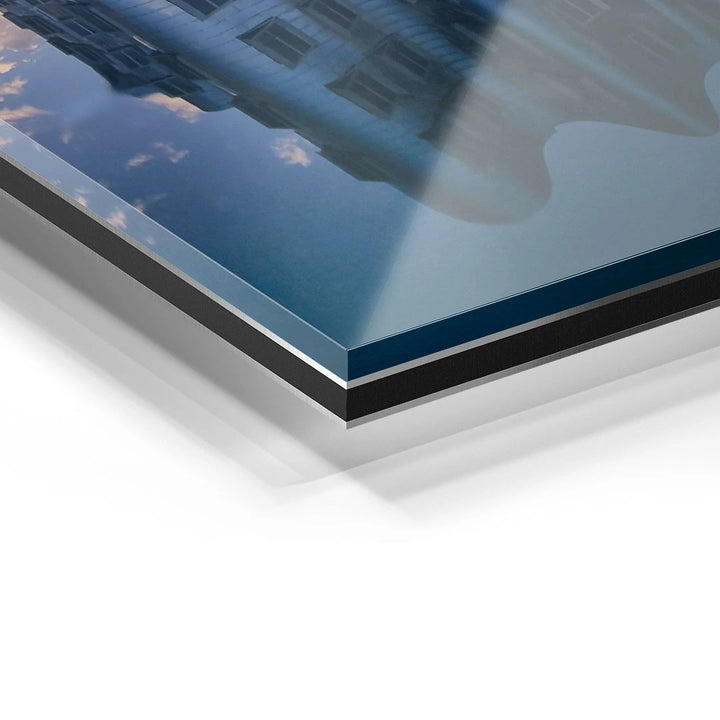 Detailansicht Acrylglas Wandbild mit moderner Architektur im Himmel-Design