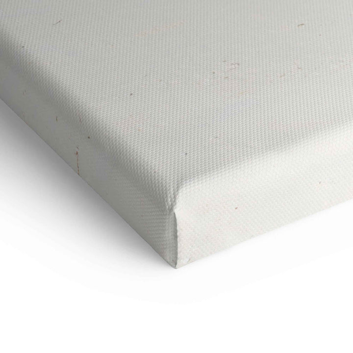 Detailansicht weiße Leinwandkante, Textur eines Wandbildes, Nahaufnahme