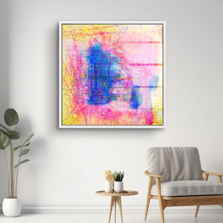 Abstraktes Wandbild in lebendigen Farben, blau und pink, moderner Kunstdruck im Wohnzimmer