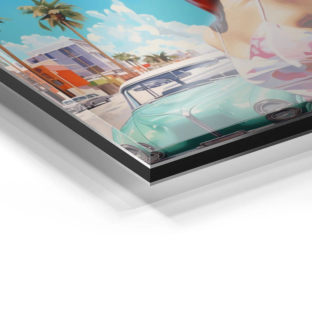 Detailansicht Acrylglas-Wandbild mit Retro-Auto, Palmen und Sommer-Straßenszene