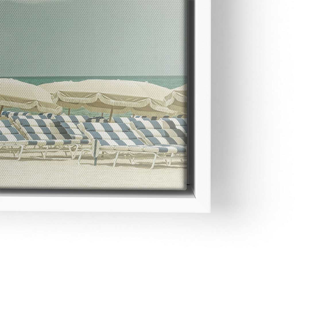 Vintage Strandbild mit Liegestühlen und Sonnenschirmen, Meeresblick, Wandbild Kunst