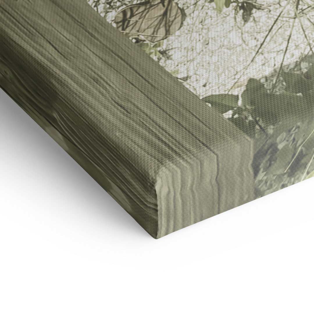 Detailansicht Leinwandbild mit Pflanzenmotiv, strukturierte Oberfläche, hochwertige Kante