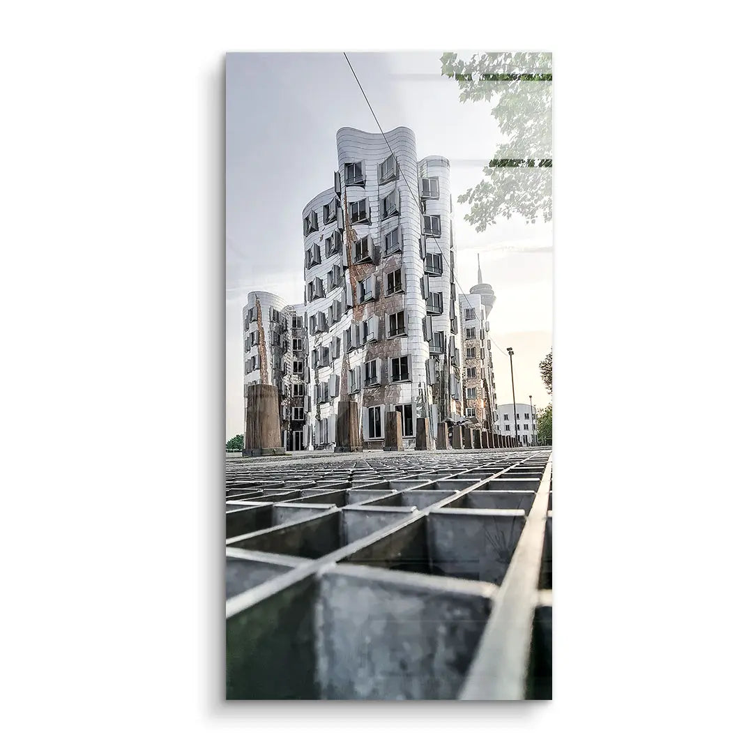 Modernes Wandbild mit außergewöhnlicher Architektur und metallischen Fassaden, Kunst auf Acrylglas