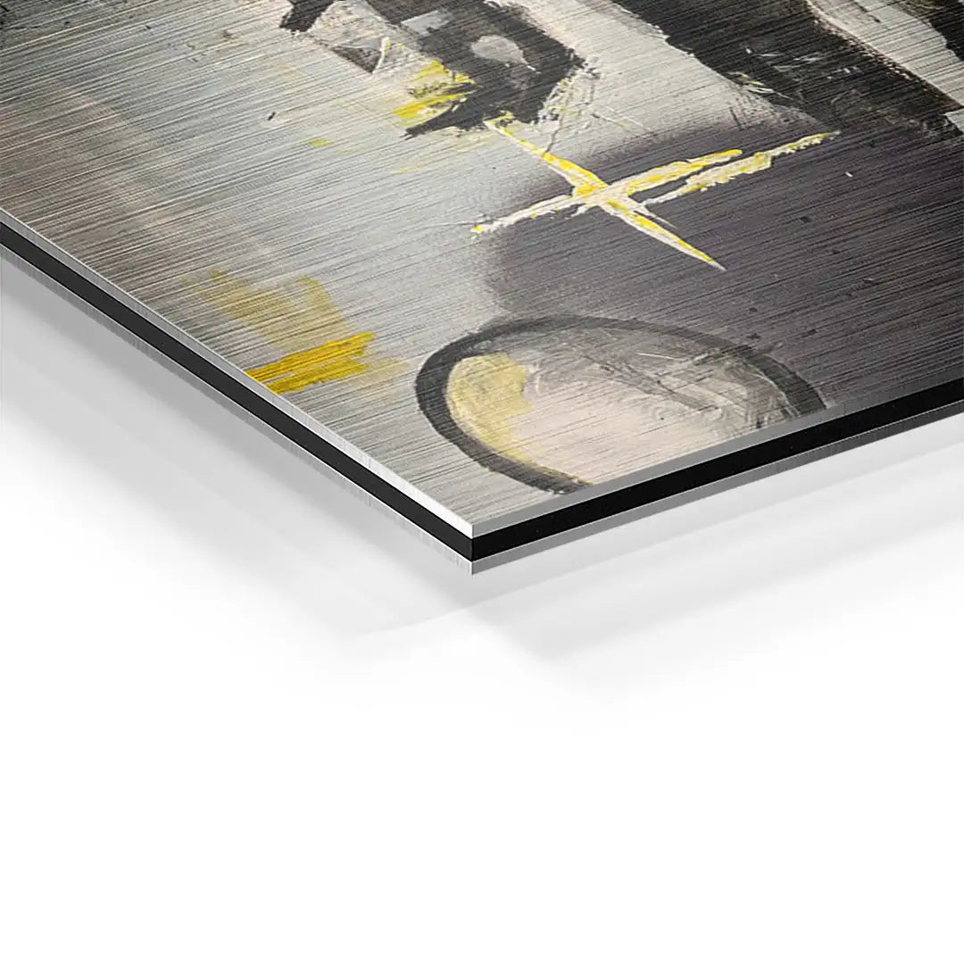 Detailansicht modernes Wandbild auf Aluminium, abstrakte Kunst in Grau und Gelb gebürstet