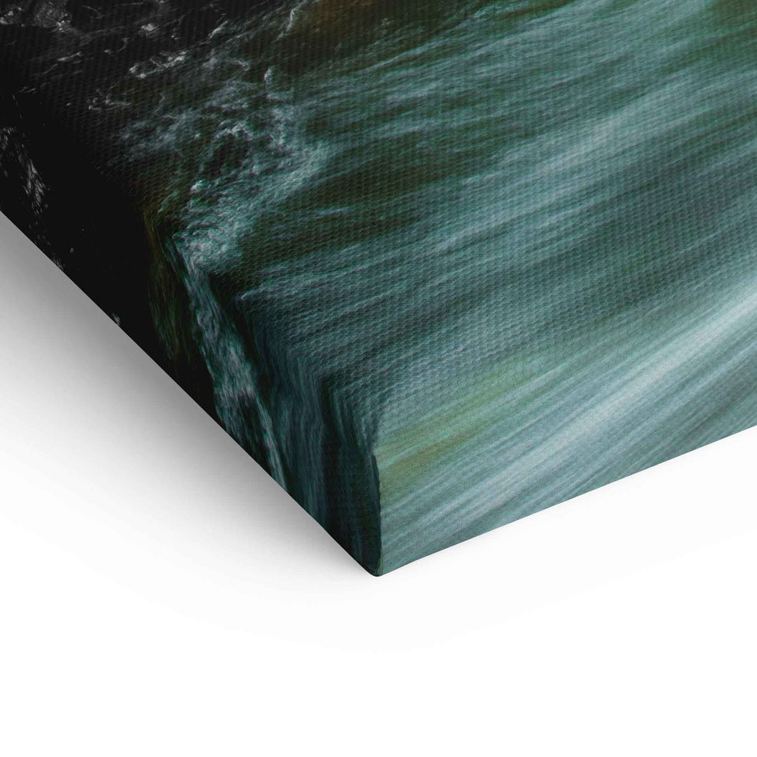 Leinwandbild Detail mit kleinem Wasserfall und abstraktem Wasserfluss
